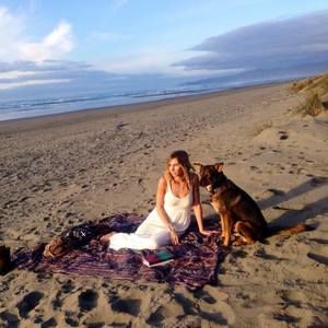 Meet your Posher, Nica